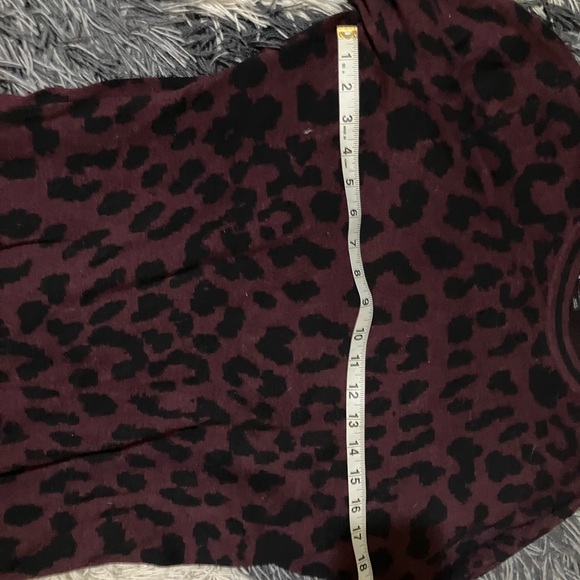 Express Men's reddish color and Black Patterned Crewneck Sweater - Picture 5 of 5